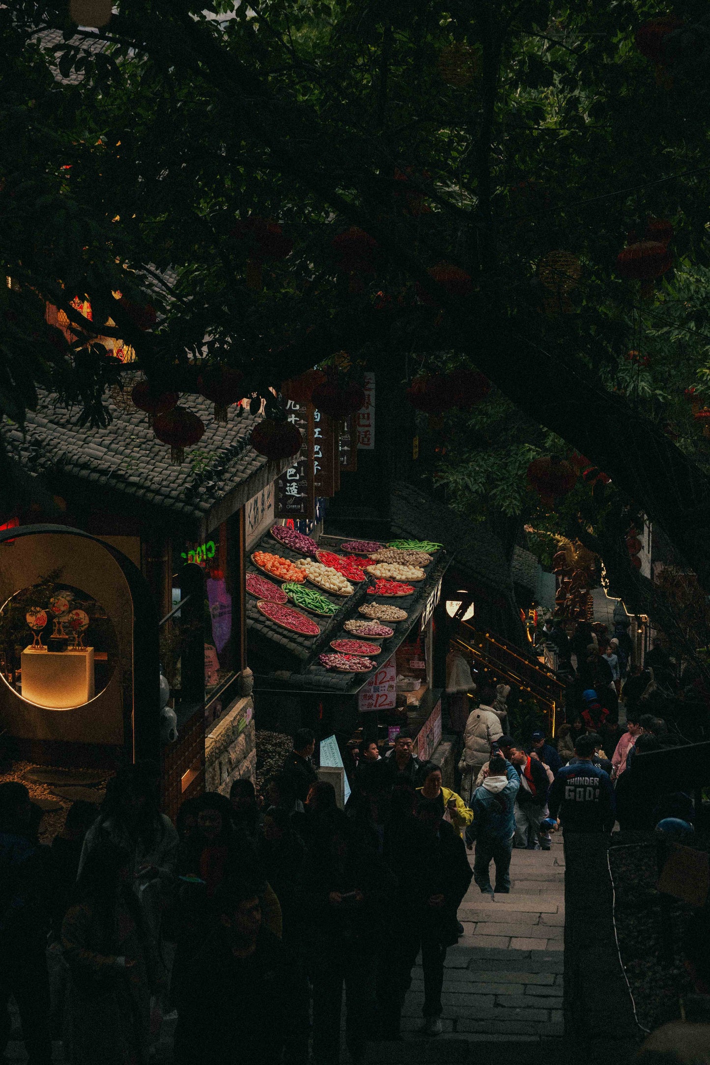 ALLRAD free LUT and Lightroom preset displayed on computer screen, showcasing color grading options for photography editing