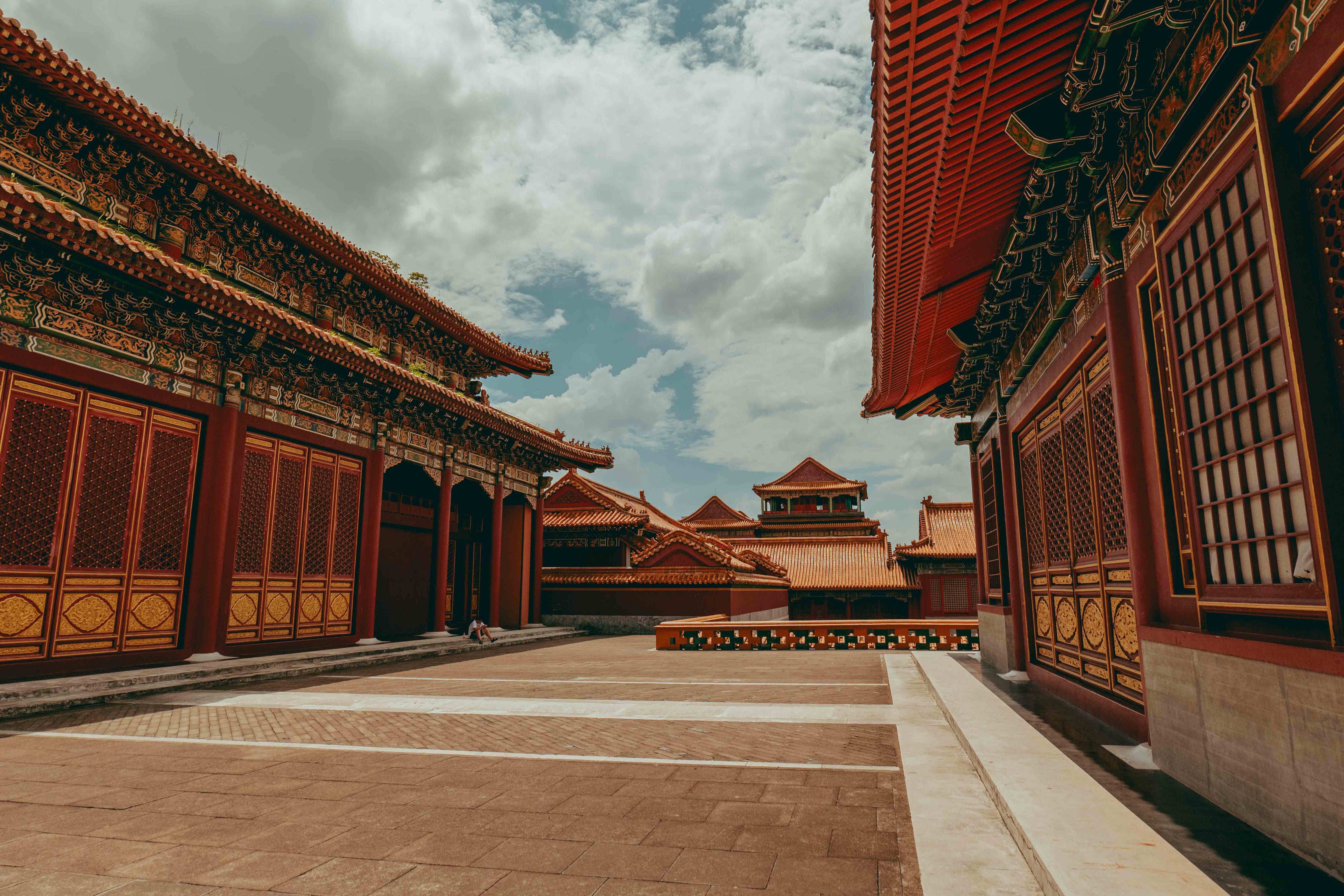 ALLRAD Lightroom presets LUTs displayed on screen, showcasing color grading options for photo editing.